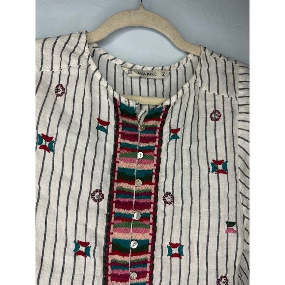 Zara Basic Embroidered Peplum Top Blouse Women's Size Small Striped White Flowy - Picture 2 of 6